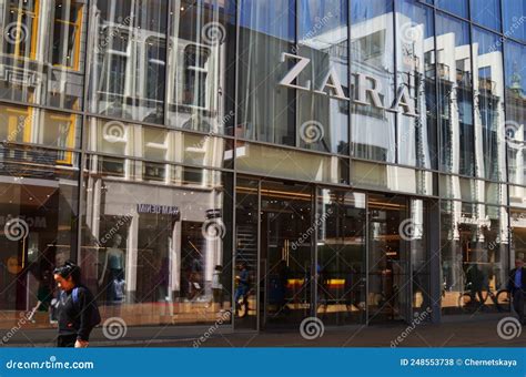 zara groningen openingsuren.